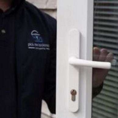 Broken UPVC Door repair and multipoint lock repair by pick me locksmith