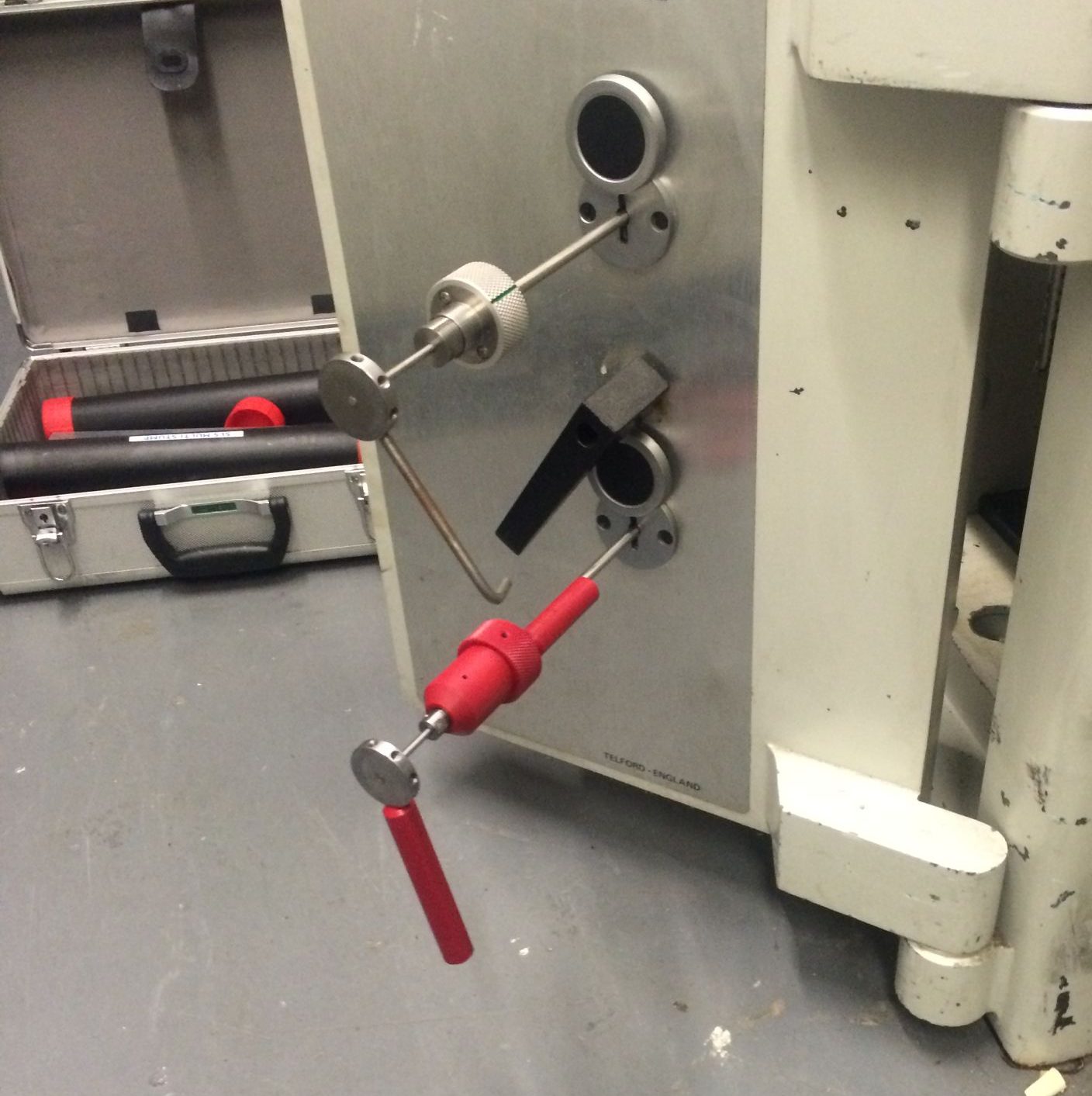 Safe opening locksmith 
