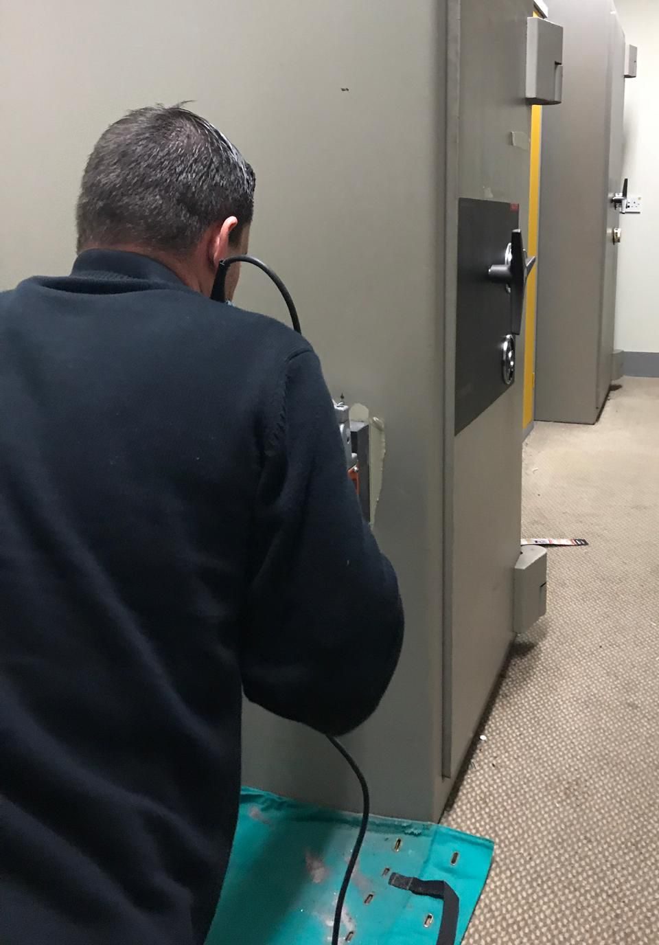 WhatsApp Image 2023 09 14 at 22.06.26 d1e312c1 Safe opening locksmiths can open and service a wide range of safes and vaults